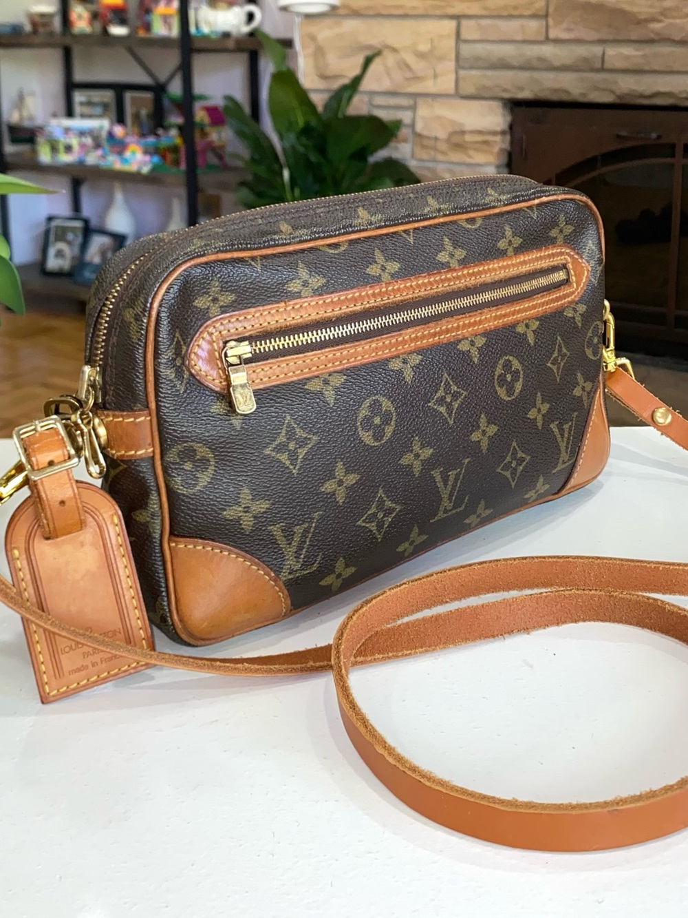 ❤️Louis Vuitton Brown Monogram Clutch - Picture 2 of 13